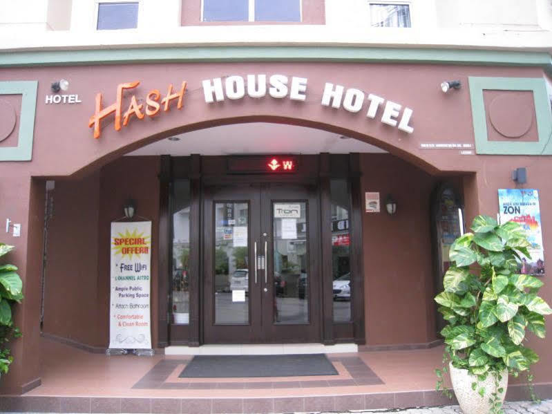 Oyo 1192 Hash House Hotel Malacca Exterior photo