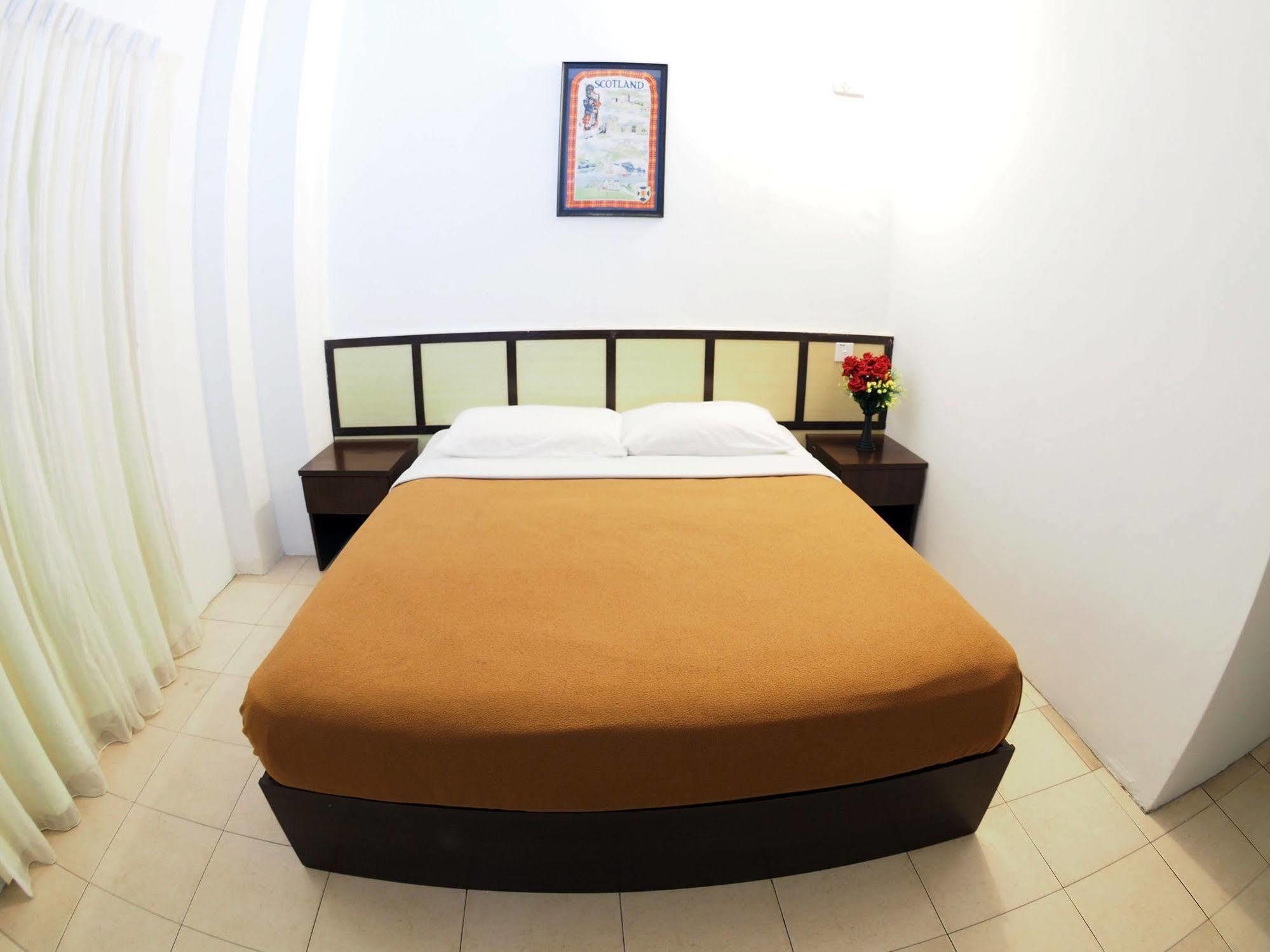 Oyo 1192 Hash House Hotel Malacca Exterior photo